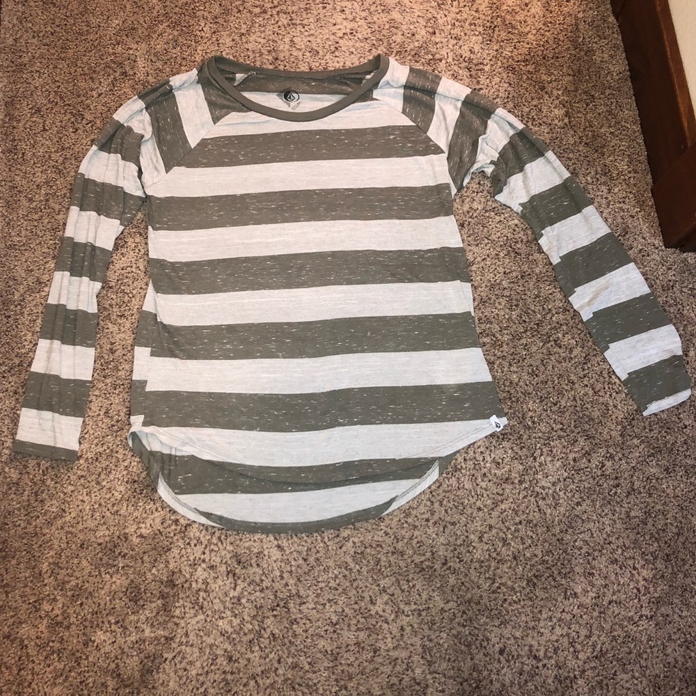 ~Volcom~ women’s long sleeve tee
